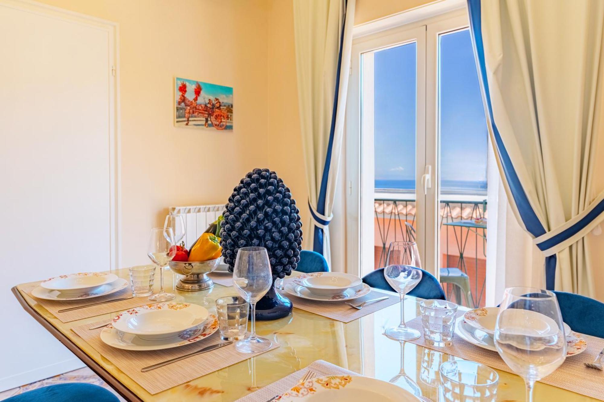 Achilles Apartment Giardini Naxos Eksteriør billede
