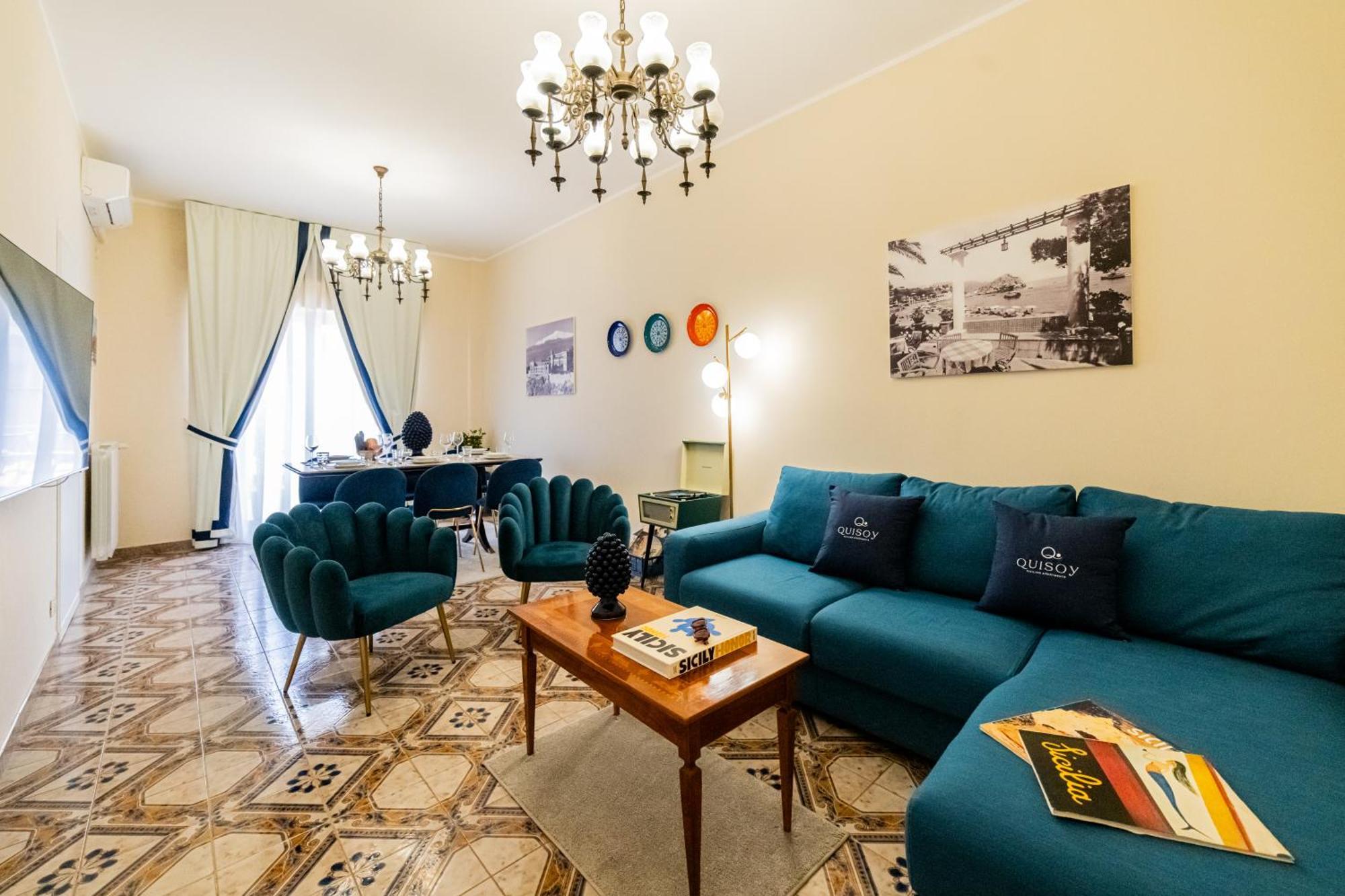 Achilles Apartment Giardini Naxos Eksteriør billede