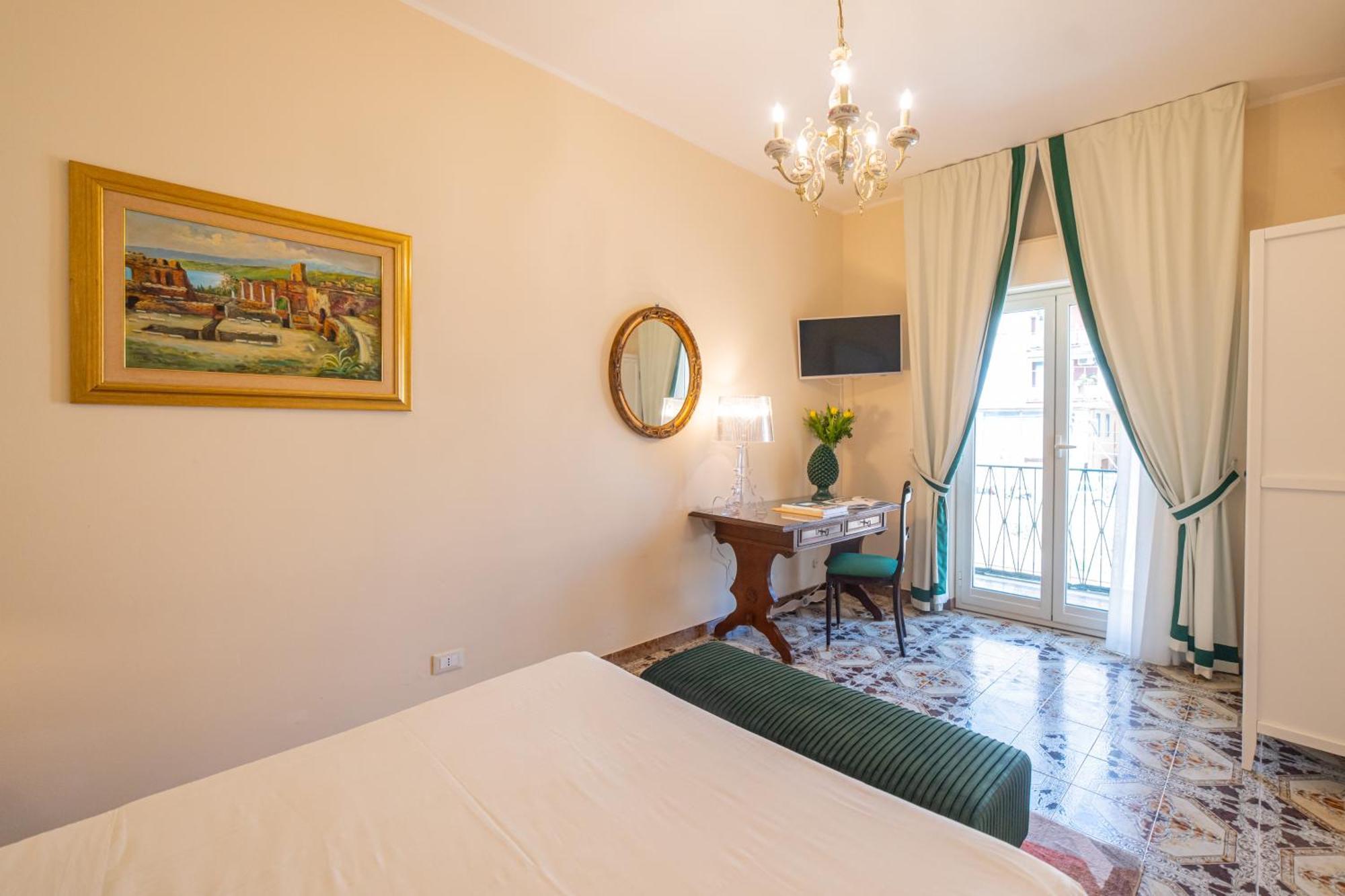 Achilles Apartment Giardini Naxos Eksteriør billede